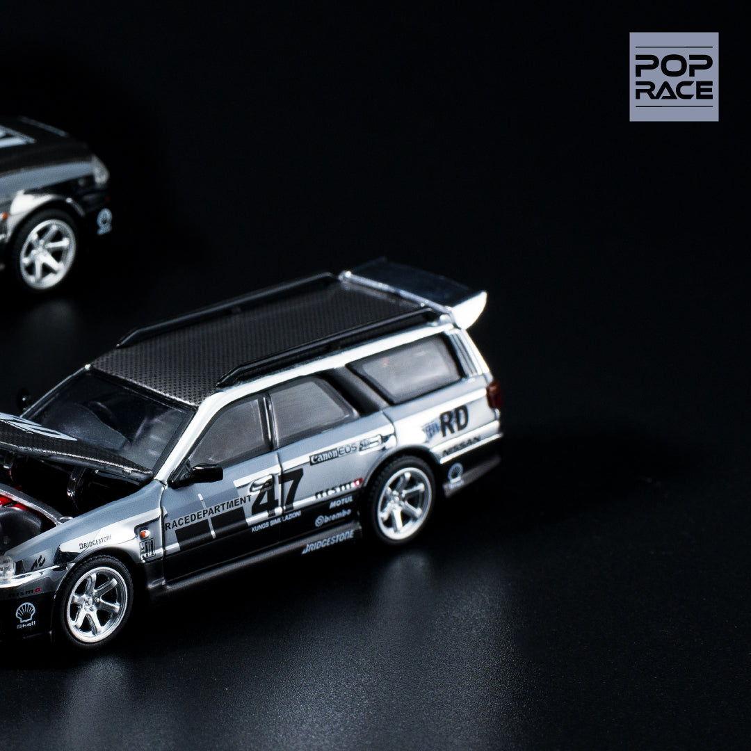 Nissan Stagea - chrome silver