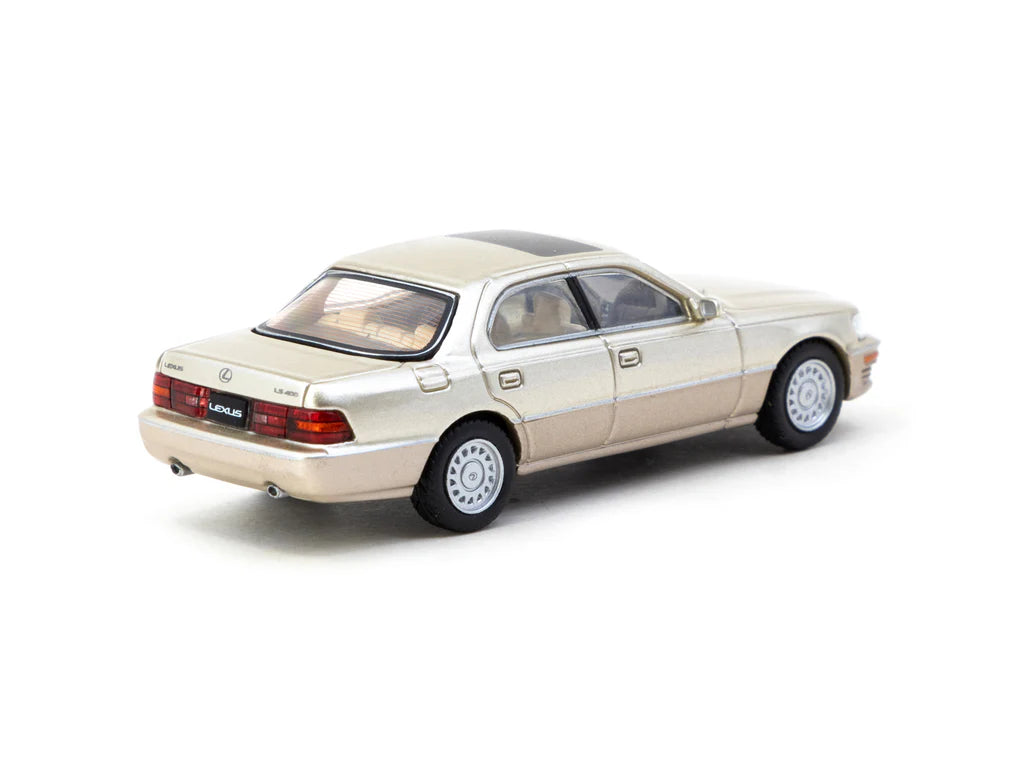 Lexus LS400 (Champagne Beige Metallic)
