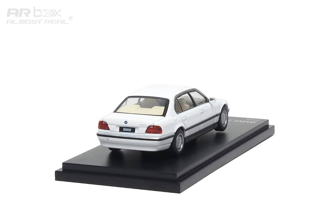 AR Box - BMW 7 Series Mk3 E38 750iL, White