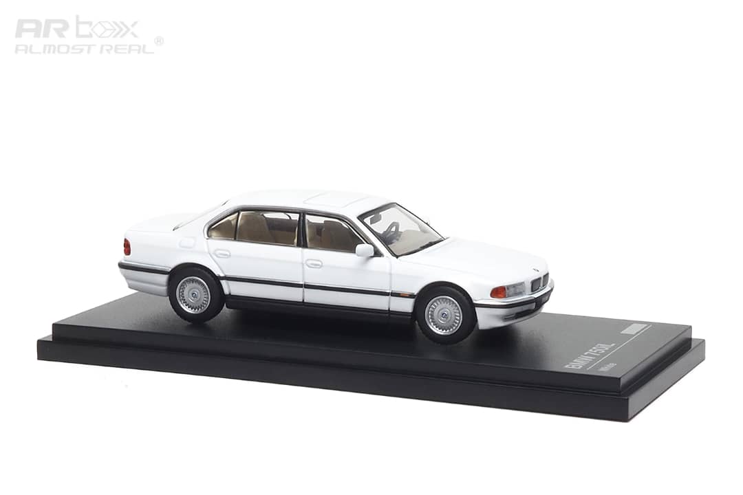 AR Box - BMW 7 Series Mk3 E38 750iL, White