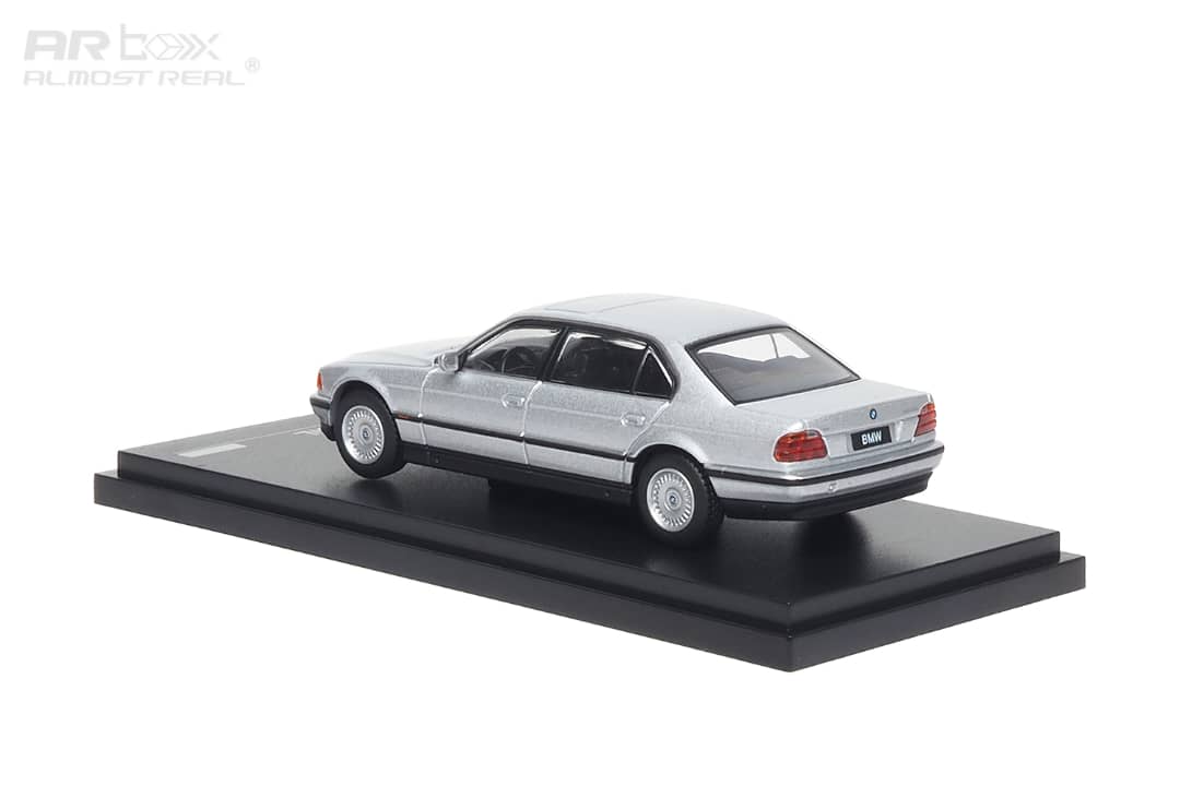 AR Box - BMW 7 Series Mk3 E38 750iL, Silver