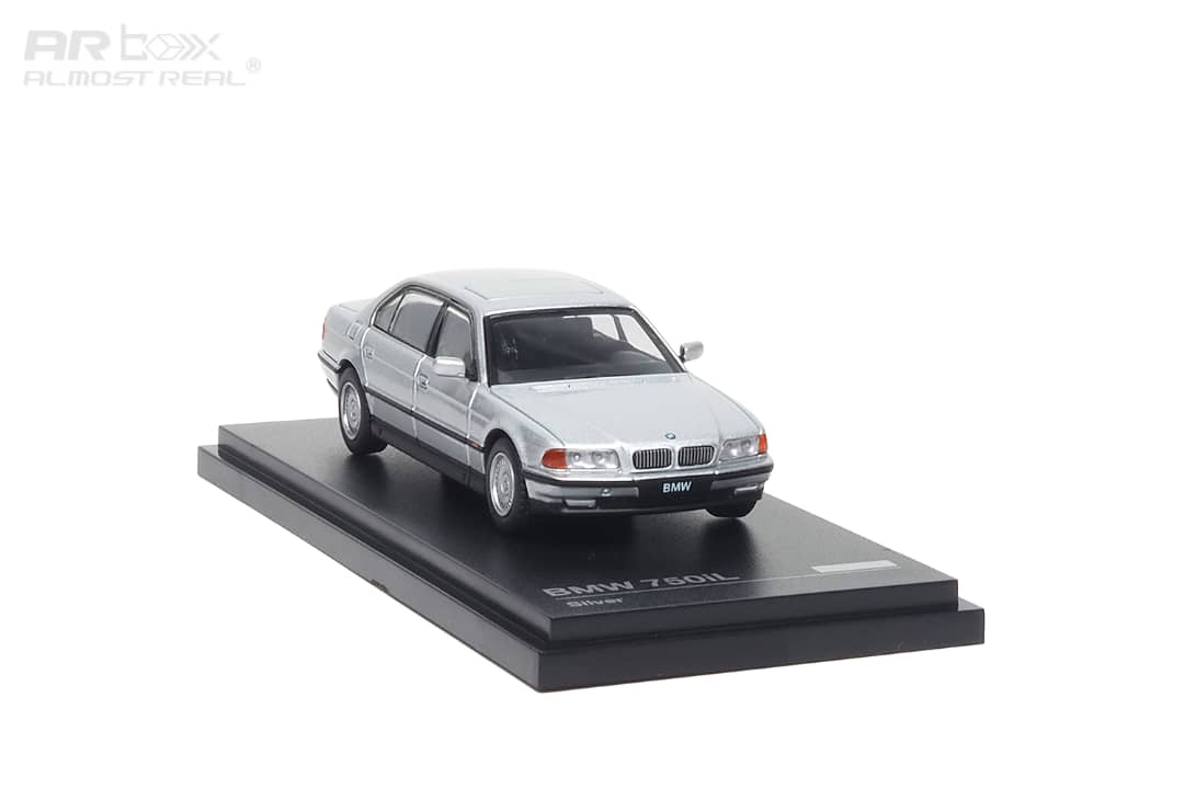 AR Box - BMW 7 Series Mk3 E38 750iL, Silver