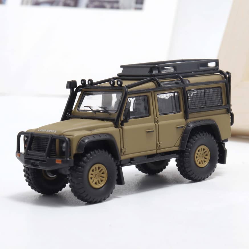 ELŐRENDELÉS - Master x DEcode - Land Rover Defender 110 High Wheels, Matt ArmyGreen Colour