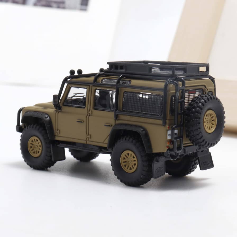 ELŐRENDELÉS - Master x DEcode - Land Rover Defender 110 High Wheels, Matt ArmyGreen Colour