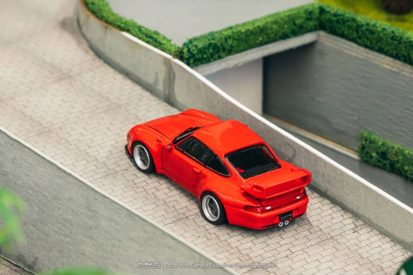 Porsche 993 Remastered by Gunther Werks, Red