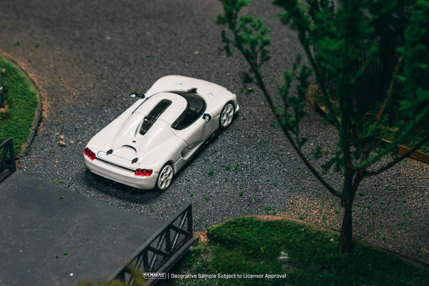 ELŐRENDELÉS - #TC-T64G-TL051-WH - Koenigsegg CC 850, White
