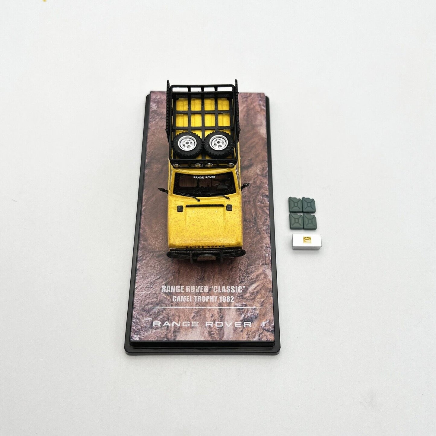 inno64 ranger rover classic yellow dust effect fuel tanks tool box