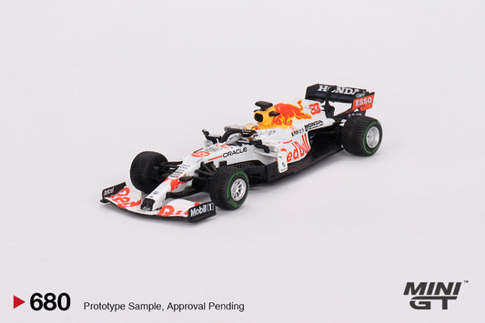 [Előrendelés] 2021 Red Bull RB16B #33 Max Verstappen 2nd place Turkish Grand Prix - white/red/yellow