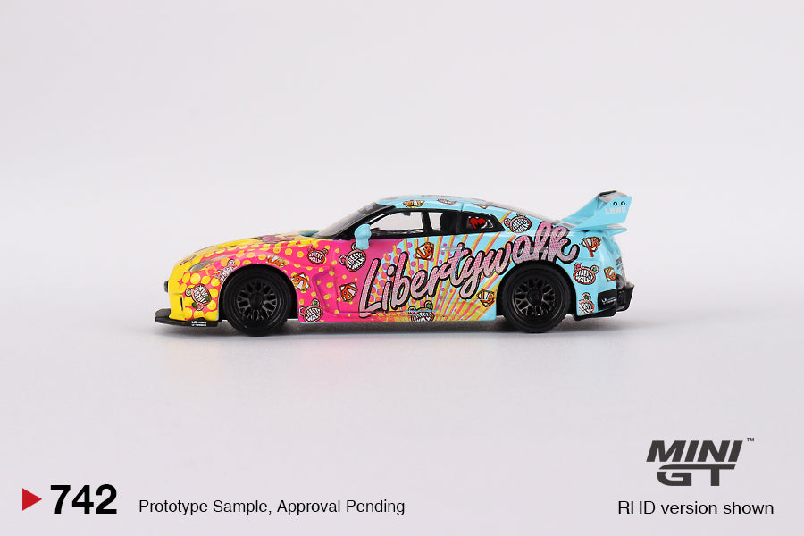 #742 - LB-Silhouette Works GT Nissan 35GT-RR Ver.1 LBWK KUMA