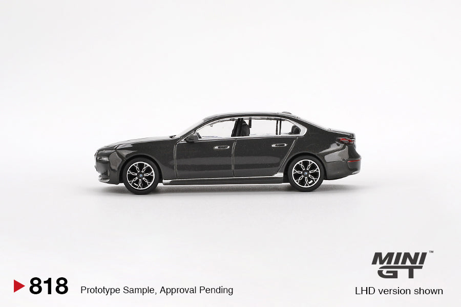 #818 - BMW i7 Xdrive60 Dravit Grey 2024