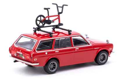 Datsun Bluebird 510 Wagon (Red) - tetőcsomagtartóval és kerékpárral