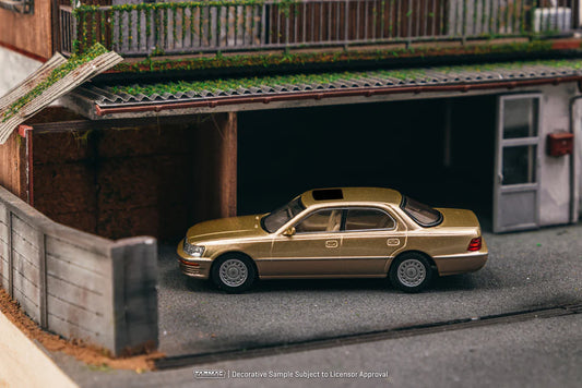 Lexus LS400 (Champagne Beige Metallic)