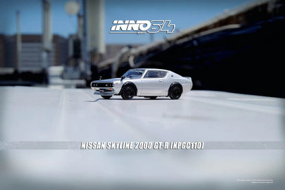 Nissan Skyline 2000 GT-R (KPGC110) - silver