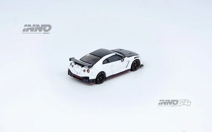 Nissan GT-R (R35) NISMO, Fehér