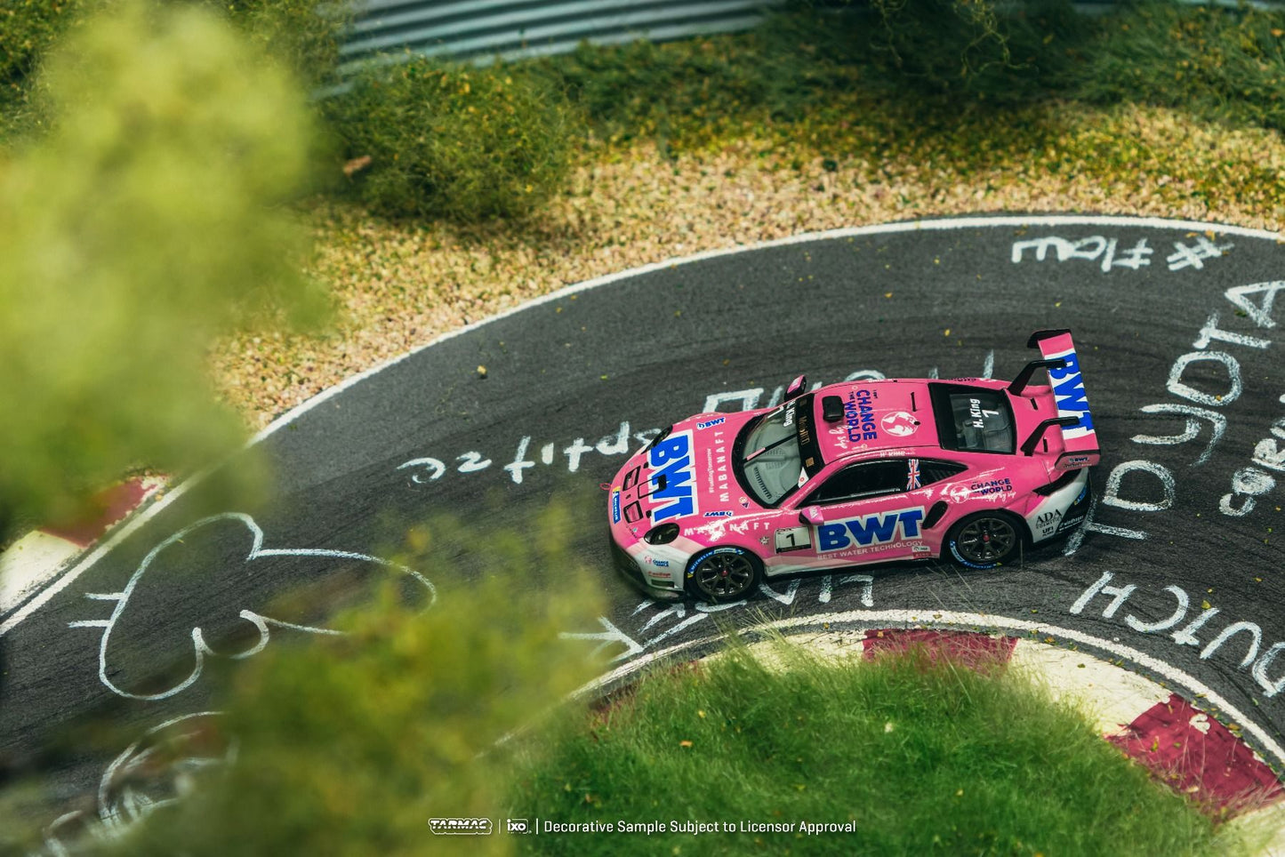 ELŐRENDELÉS - #TC-T64-093-24PSC01 - Porsche 911 GT3 Cup 992 Porsche Mobil 1 Supercup 2024 Harry King, Pink White