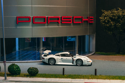 ELŐRENDELÉS - #TC-T64P-004WH - Porsche 911 GT1 - Tarmac & IXO Models Collaboration - Tarmac Cards Combo Set, White